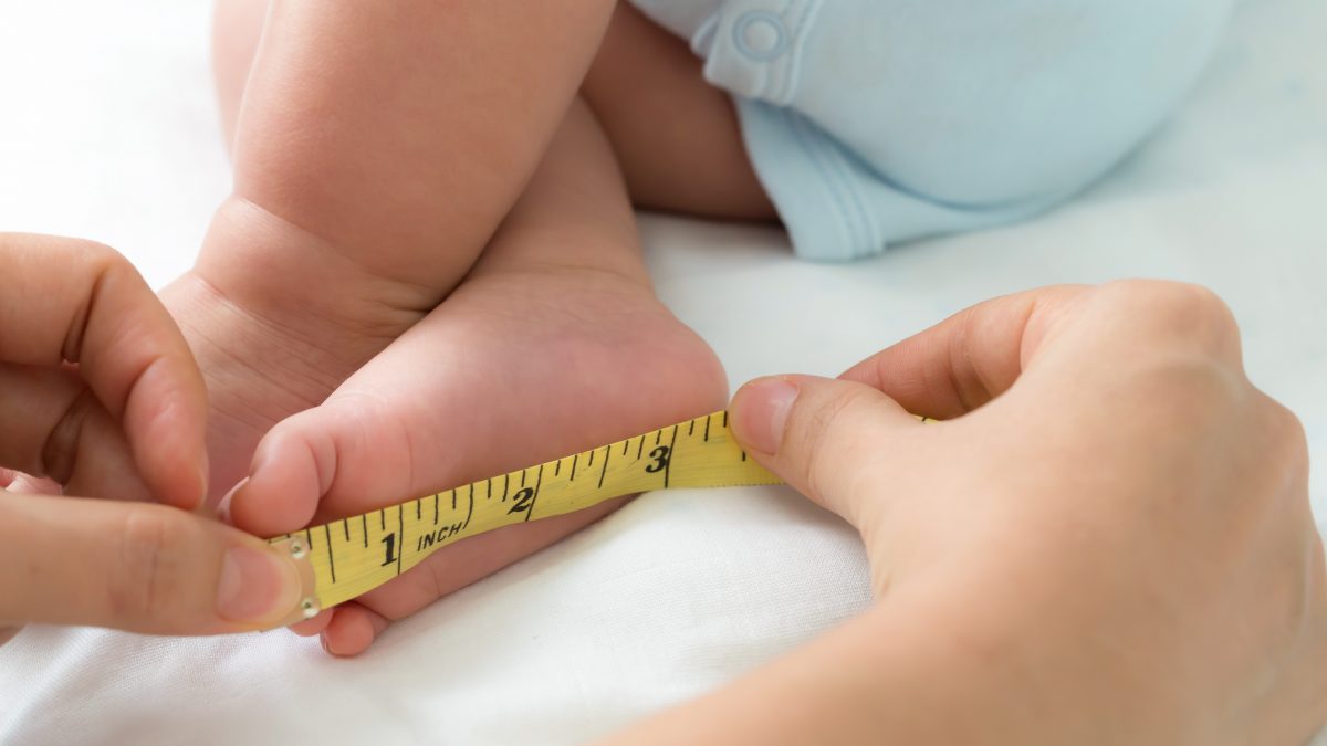 Bebek ve Çocuklar İçin Doğru Ayak Numarası Nasıl Belirlenir?